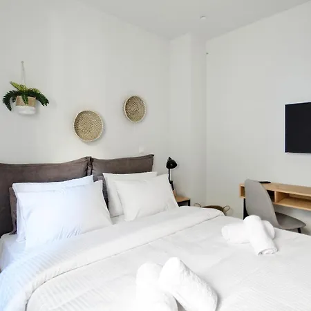 Poseidon Aparthotel 3*